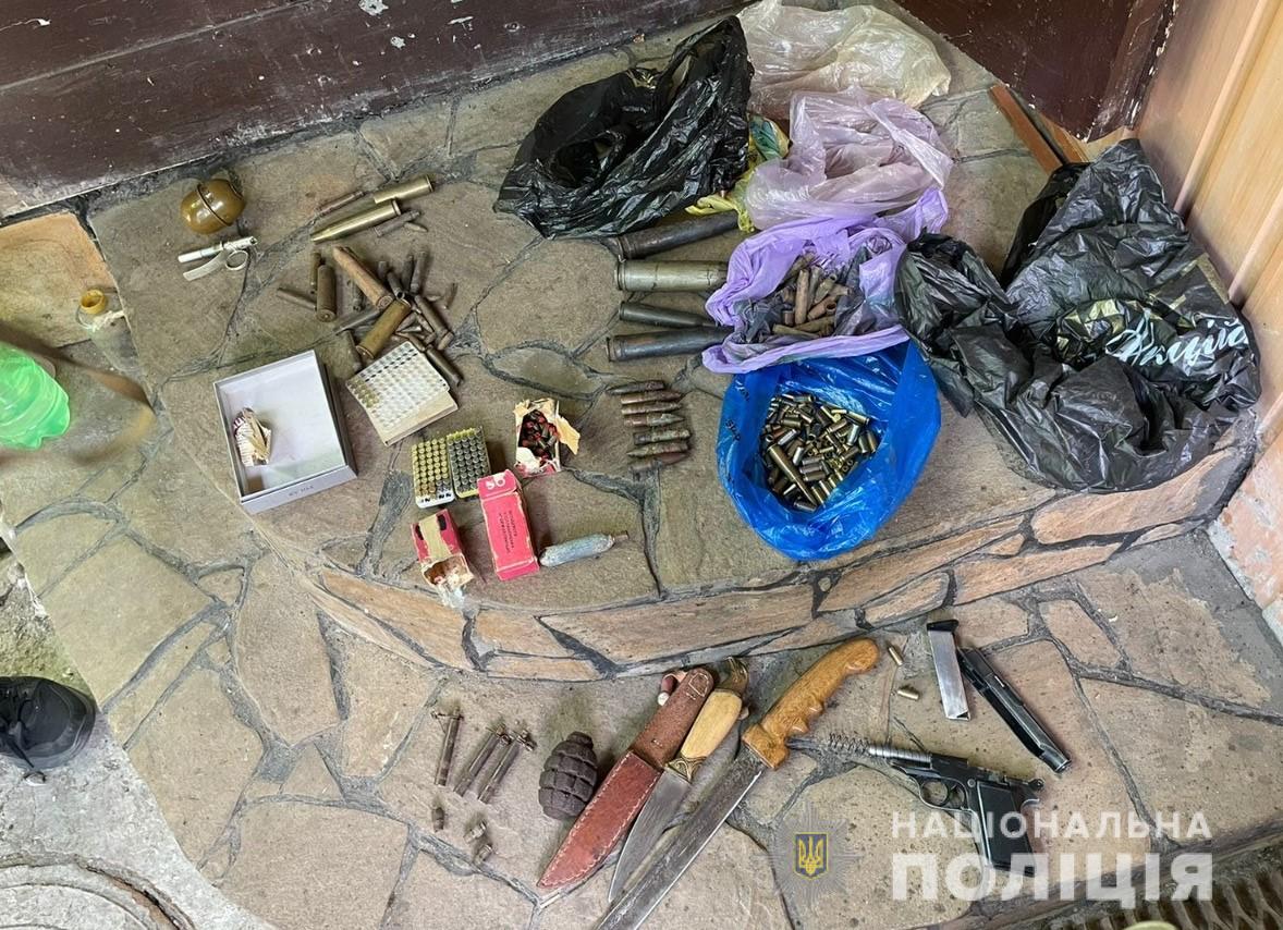 Харьковчанин  хранил арсенал боеприпасов 